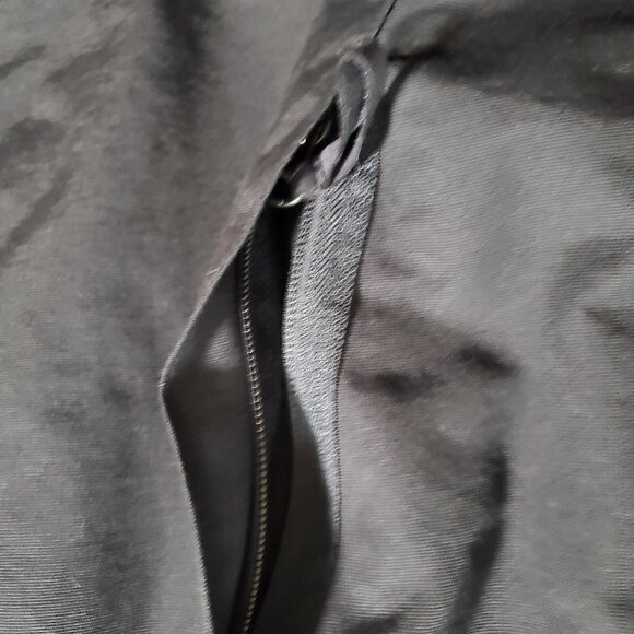 Under Armour Towson Storm Jacket with Hood Sz Small Womens - Picture 16 of 16